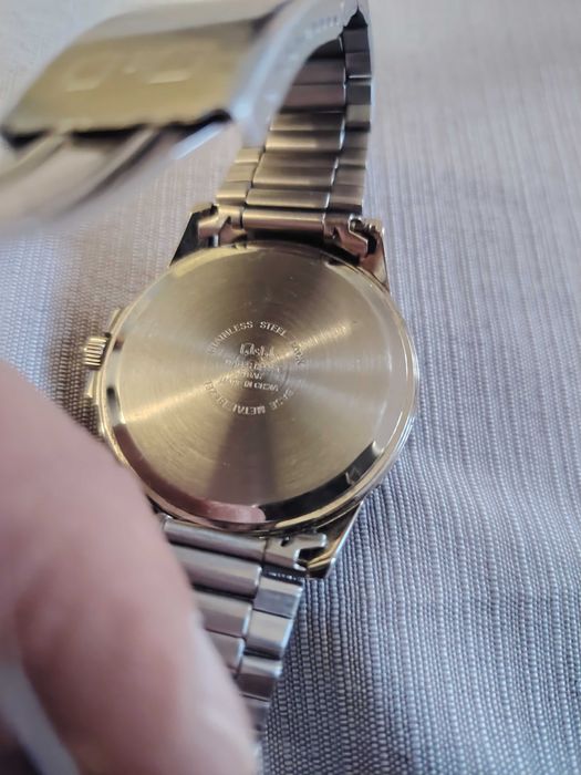 Смарт часовник OUKITEL BT10 и кю енд кю