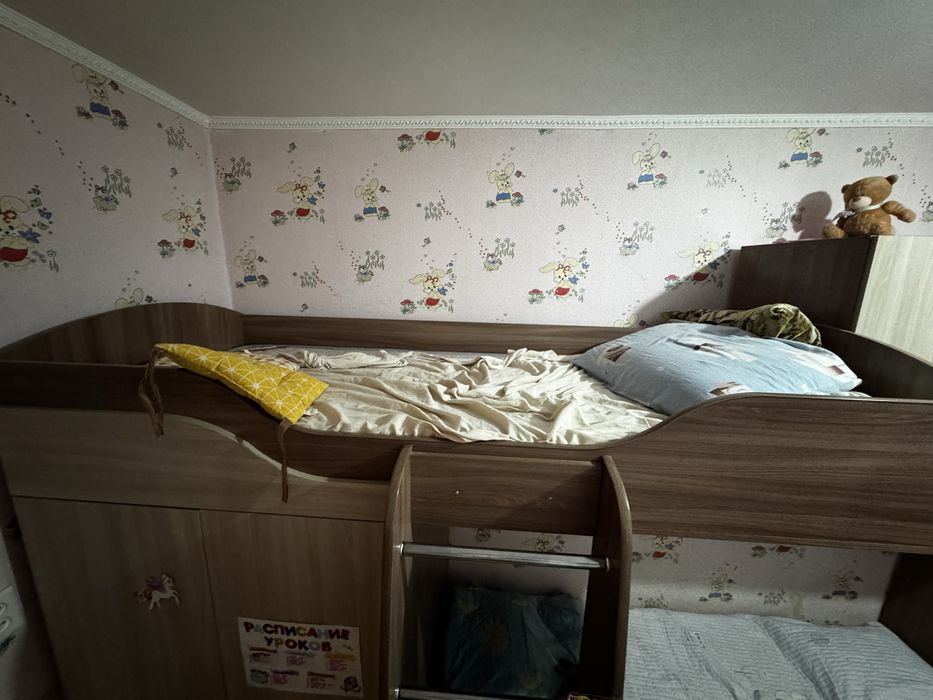 Продам спальный комплект