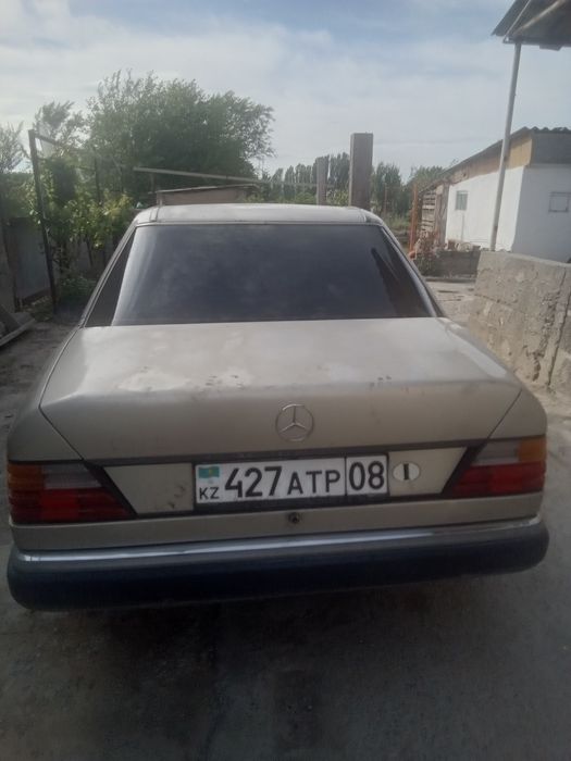 Продаю мерседес 2 куб 1990