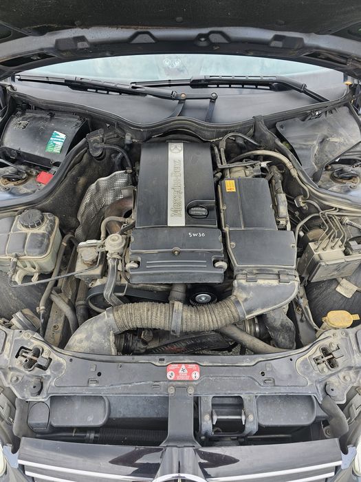 Vand mercedes clk200 citeste descrierea