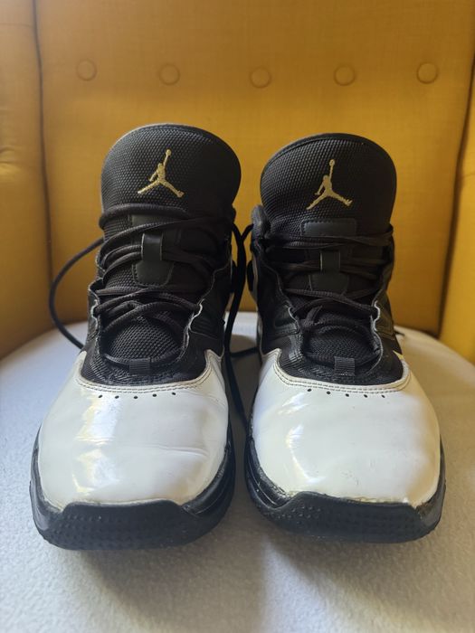 Jordan Stay Loyal 3 Black White, cod oficial FB1396-070.