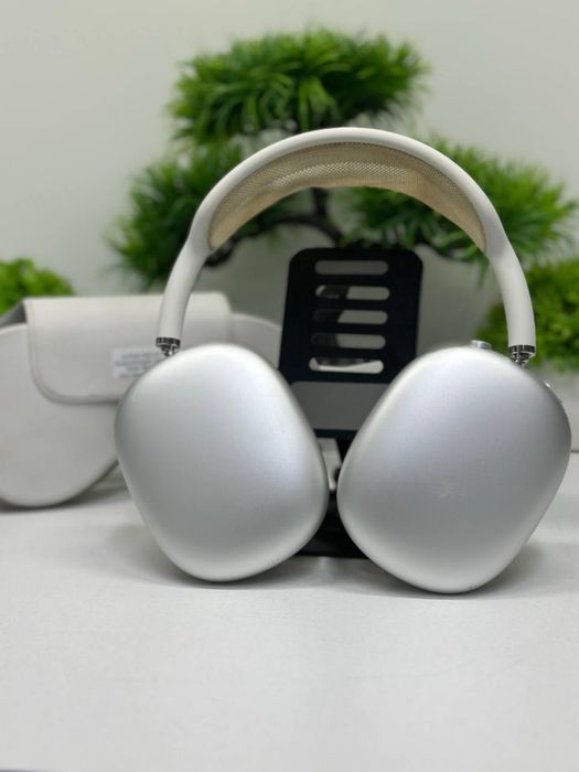 AirPods Max  Комплектация: чехол;
