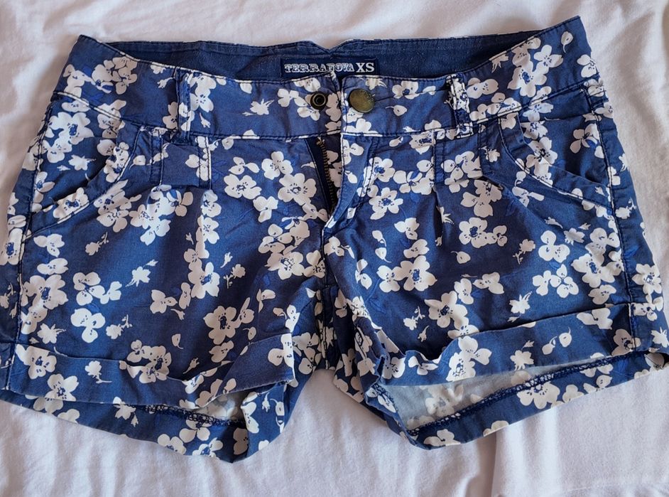 Къси панталонки .