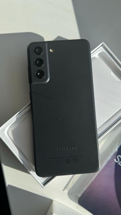 продам samsung s21FE