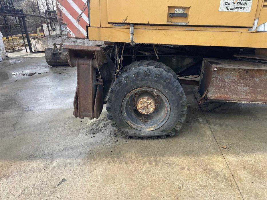 Excavator Furukawa pentru piese