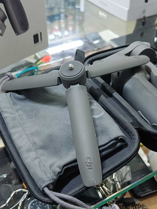 DJI Osmo Mobile 3 combo - Сгъваем Гимбал за Смартфони