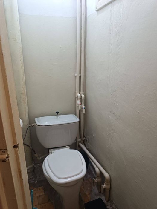 Чиланзар 23.  Срочно Продаю 2 х комнатная 2 х 6