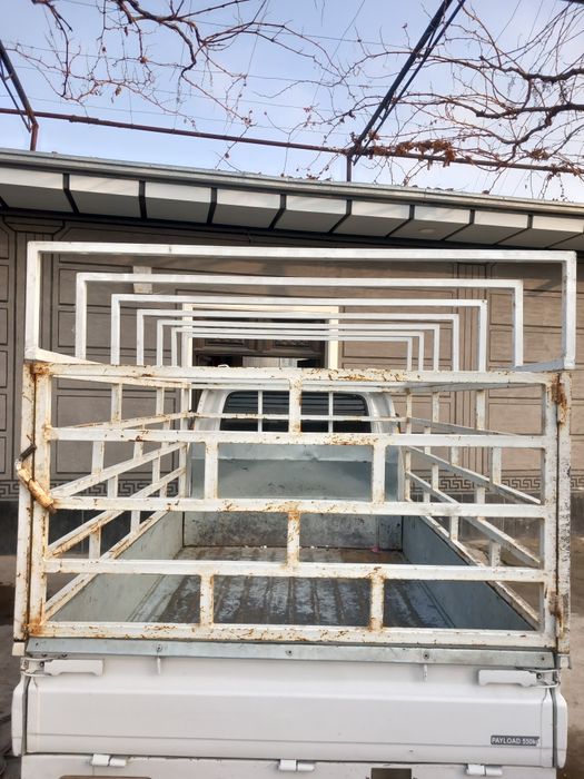 Labo ga profildan yasalgan karkaz reshotka sotiladi.