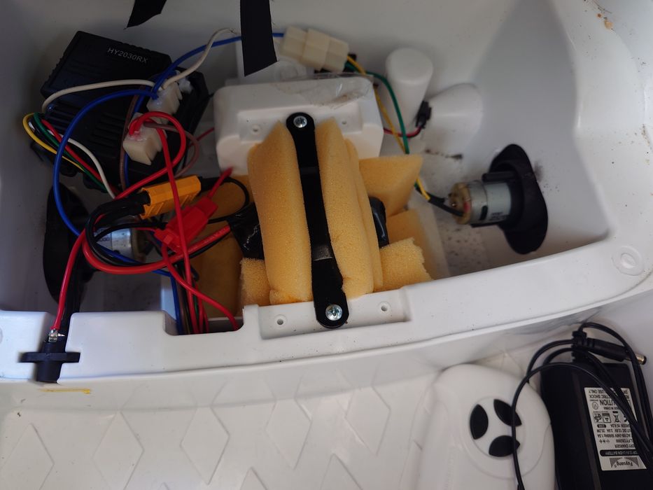 Акумулаторна детска кола Мерцедес-Бенц CLS