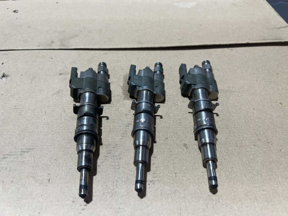 Injector BMW E81 E82  E87 E88 E90 E91 E92, E93, E60, F10, F11, F20 - COD 1353 7589048 - 11