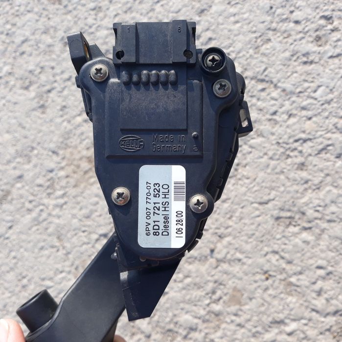 Педал за газ за VW Passat комби 2000г. 1,9 tdi