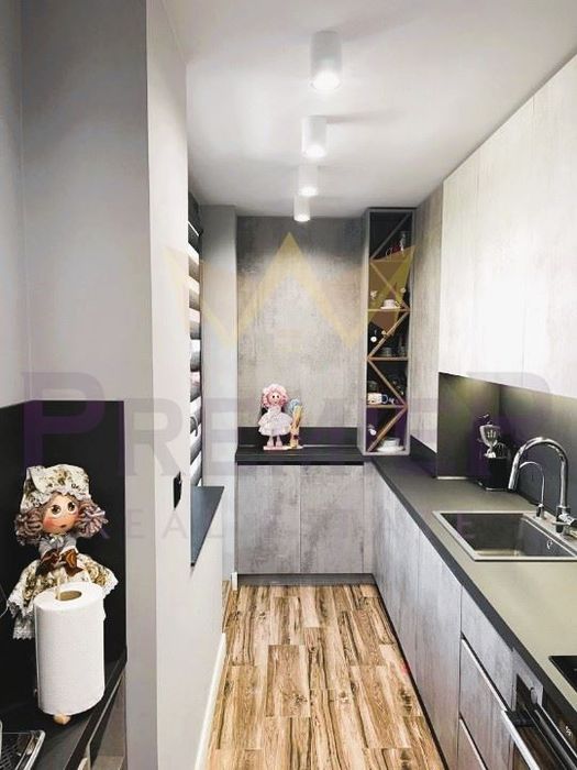 Продава се Тристаен апартамент в София, Манастирски ливади - 112 кв.м за 1954 €/кв.м - Снимка #8