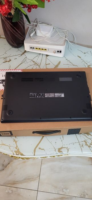 Leptop Asus Gaming  vezi pozele mai multe detalii 2024