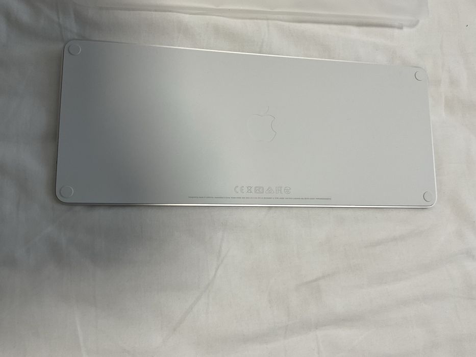 Apple Magic Keyboard A2450 / Magic Mouse 2 A1657 NOI!