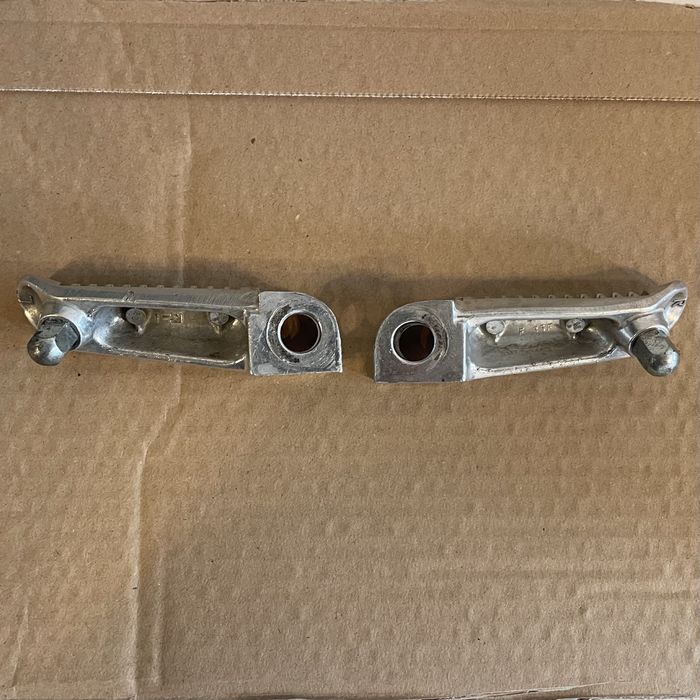 Scăriță originală Suzuki GSX-R 600 / 750 / 1000 2001-2005