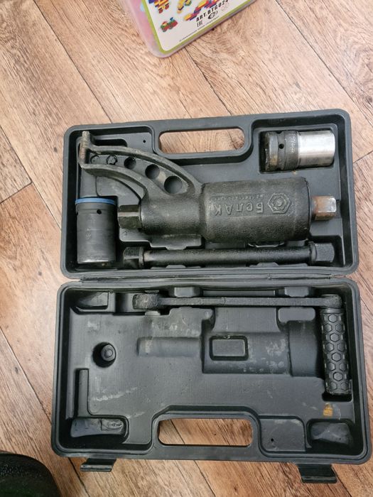 Гайкаверт механический