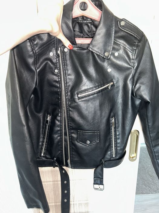 Кожаная куртка размер 42-44 м