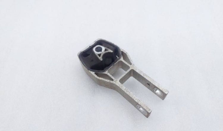 Опора КПП на Lixiang L7, L8