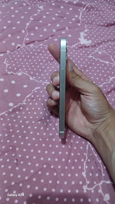 Iphone 12 ishlashi chotki  ochilmagan chaqa chuqadiyam umuman yo’q