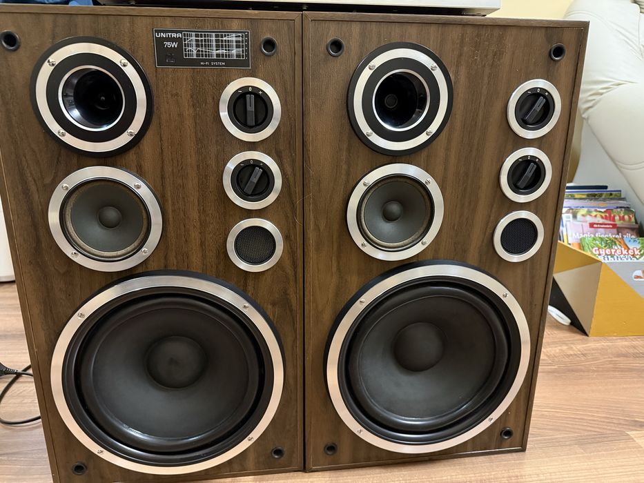 Boxe Unitra cu radio/amplificator
