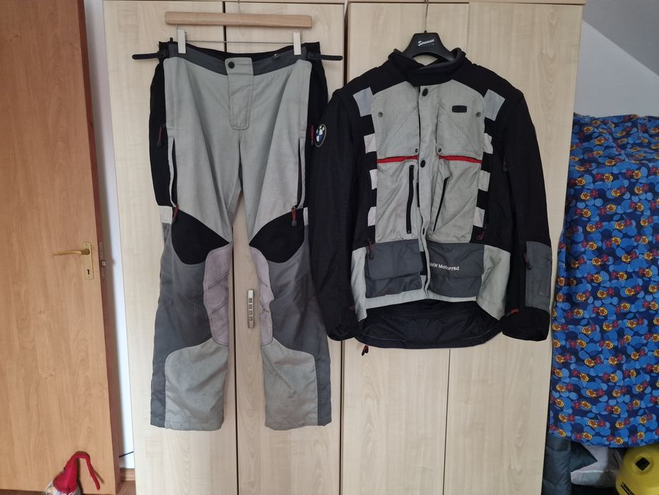 Costum cu protecții XL (56)