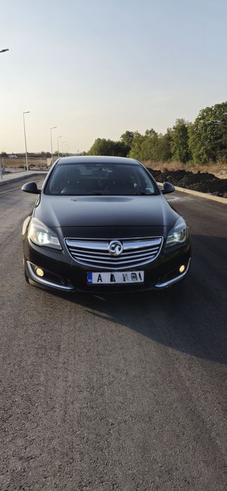 Автомобил Спешно Опел Инсигния Дизел  /Opel Insignia 2.0 turbo Ecoflex