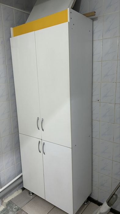 Продам большой шкаф