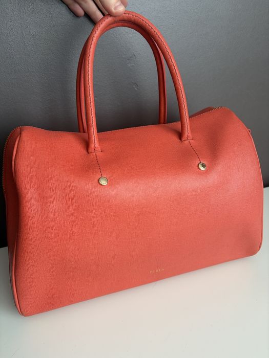 Продам сумки в отличном состоянии Furla, Michael Kors оригинал