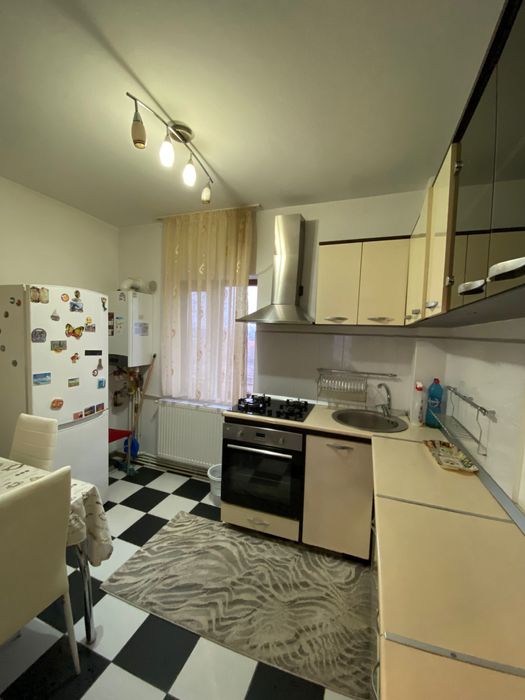 Apartament de închiriat