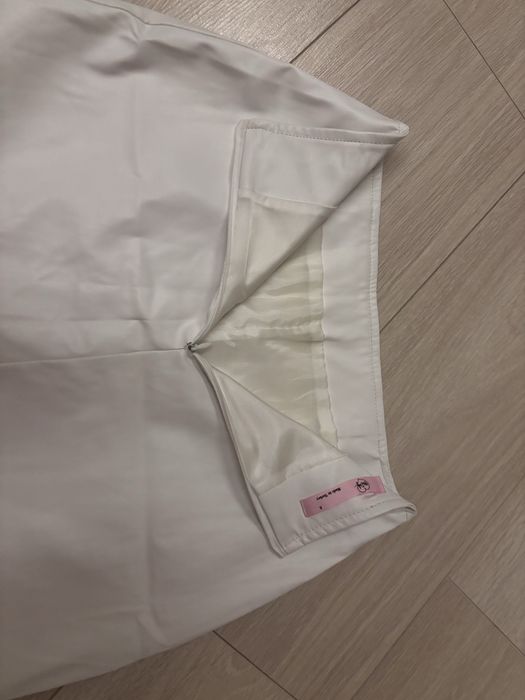 Кожанная белая юбка