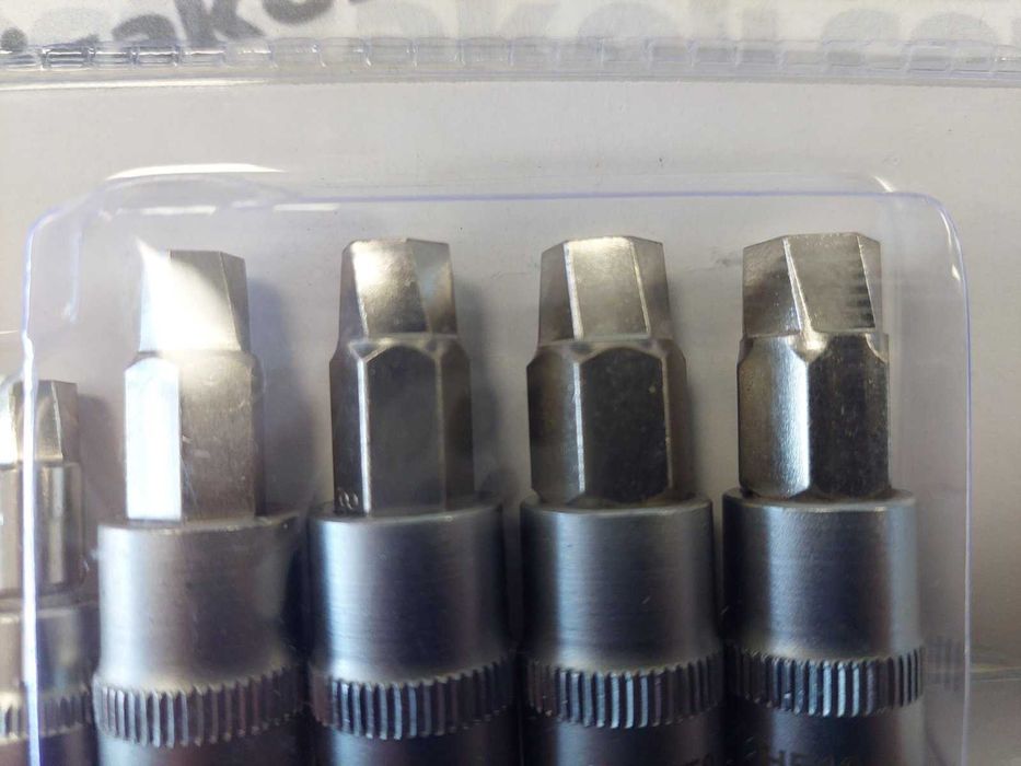 Комплект за премахване на повредени шестостенни винтове