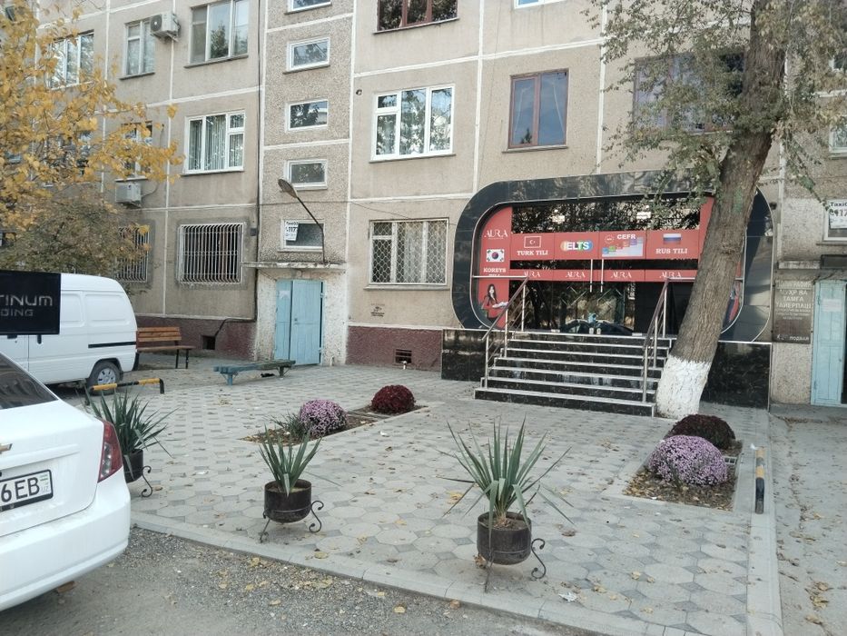 Офис сотилади з хона