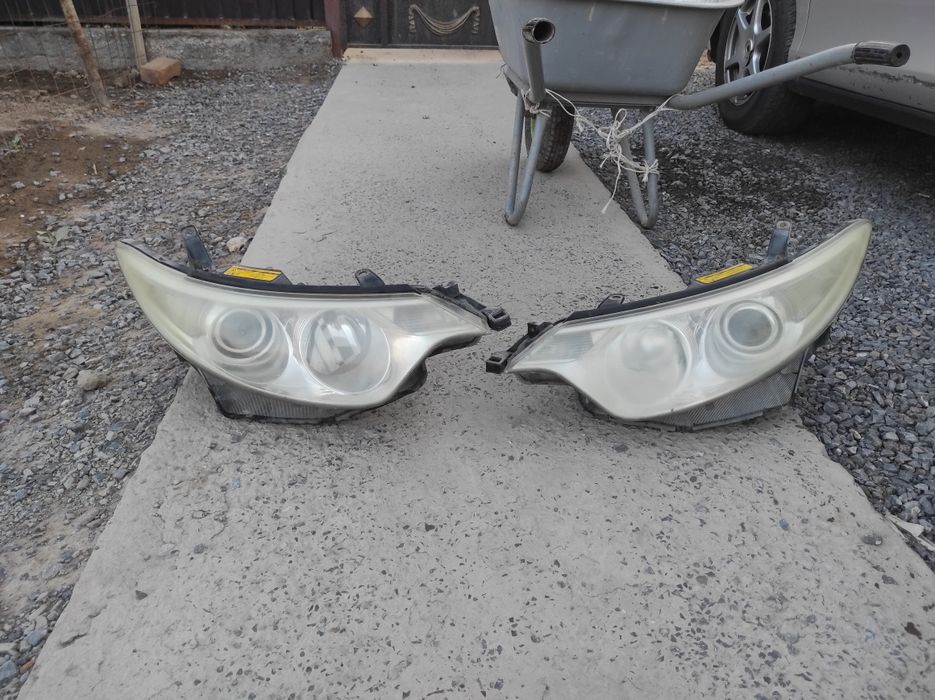 Билед фар на Тойота эстима. 3-ши поколение