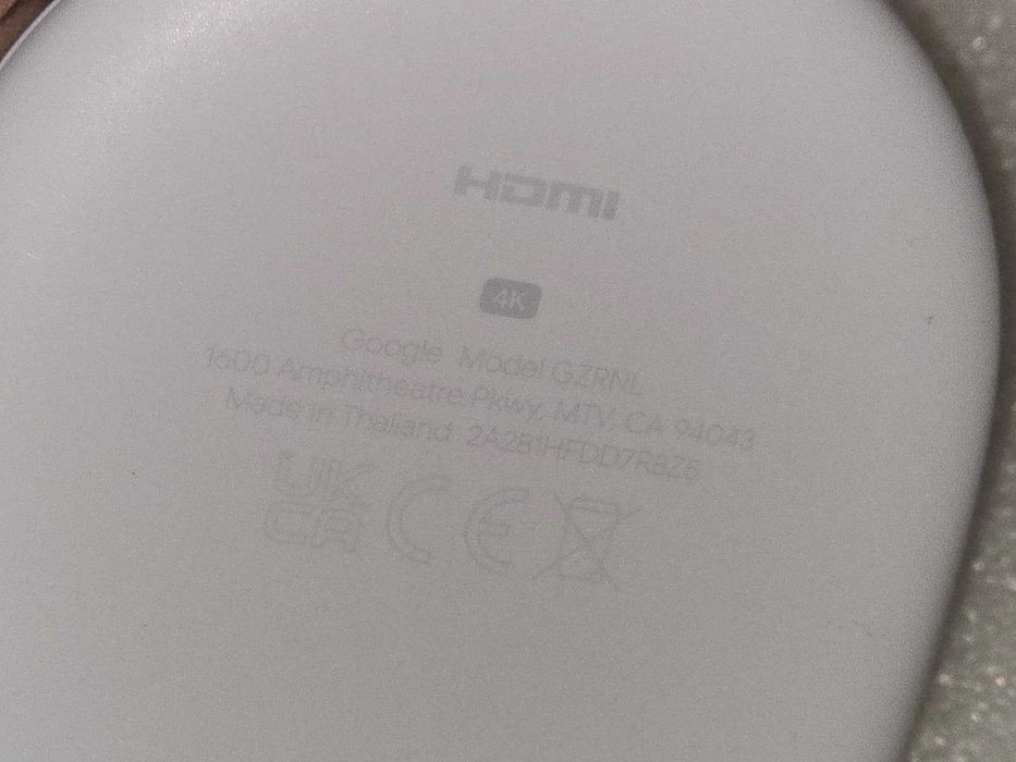 Google Chromecast cu Google TV 4K, Ultra HD, HDR10+, Dolby Vision/Atmos, Model GZRNL, Telecomandă Voce