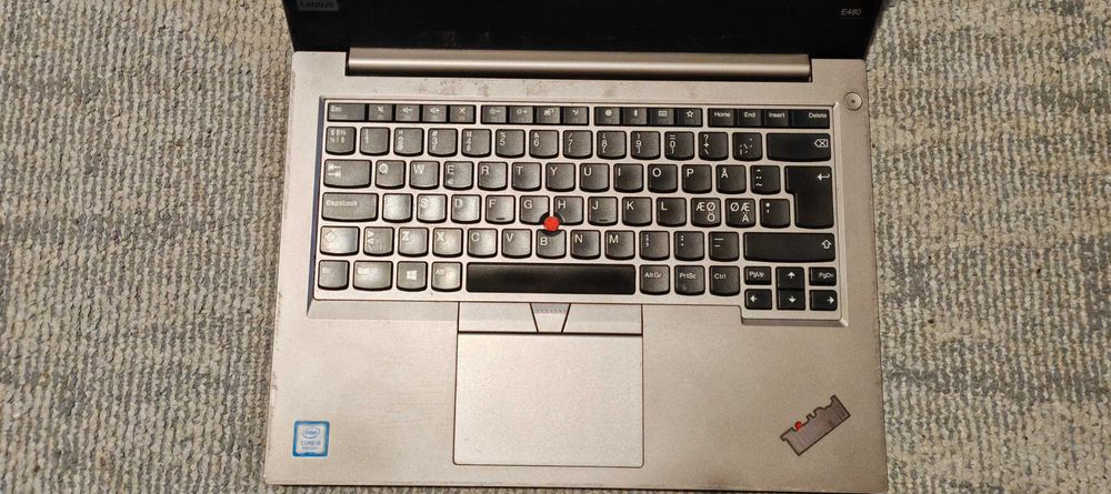 Laptop Lenovo Core I5 8520U 8gb ddr4 dspy 14inch fhd pt NEPRETENTIOSI