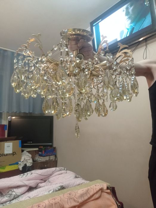 Продам хрустальную ластру
