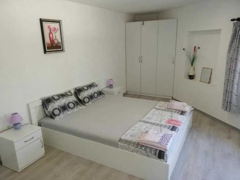 Продава се Къща в с. Крушуна, Област Ловеч - 70 кв.м за 18 €/кв.м - Снимка #1