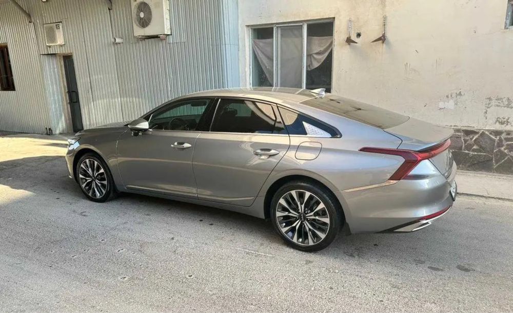 Продам kia k8 full 2023 один владелец
