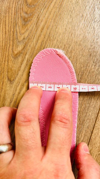 Обувки Hello Kitty, номер 22 и гащеризон за дъжд 92 за момиче