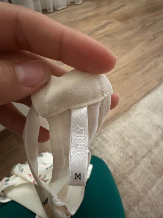 Топ с гол гръб, потник Only