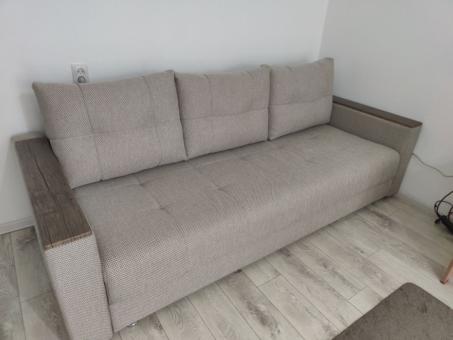 Продам  два дивана