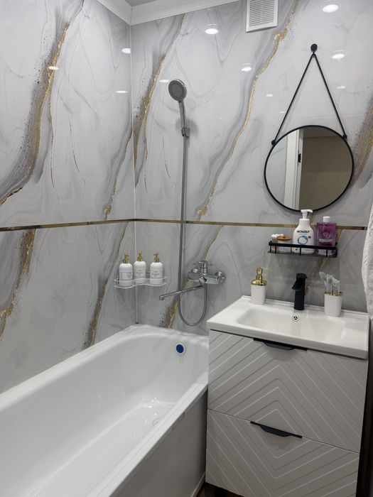 Сдаю посуточно 2 комнт квартиру дорого!