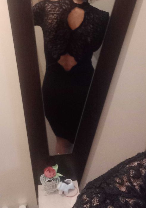 Малка черна рокля