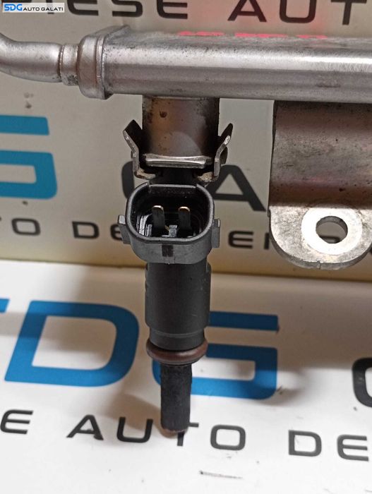 Rampa Benzina cu Injectoare Dacia Logan 2 1.0 Benzina 2012 - Prezent Cod 166003188R [M7525]