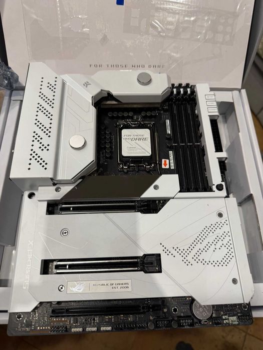 Дънна платка ASUS ROG MAXIMUS Z690 FORMULA, Socket 1700