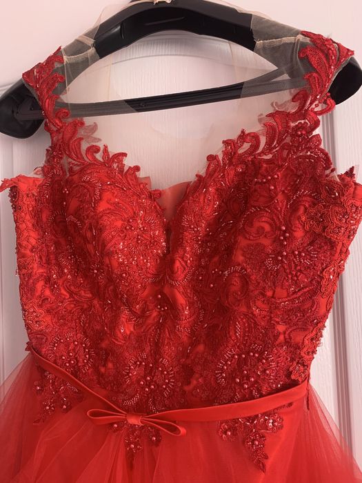 Дълга официална рокля