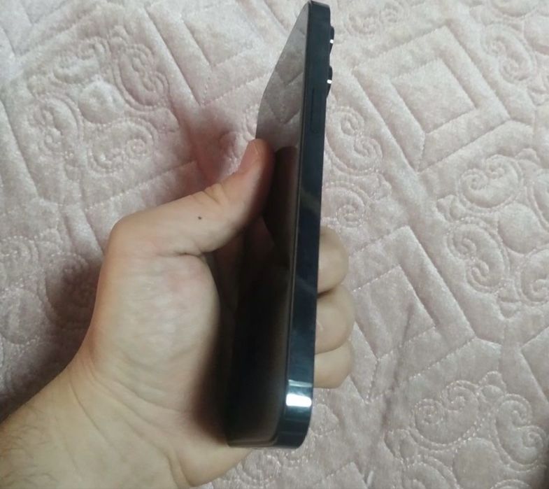 Iphone 14 pro max 256 GB black srochna sotiladi