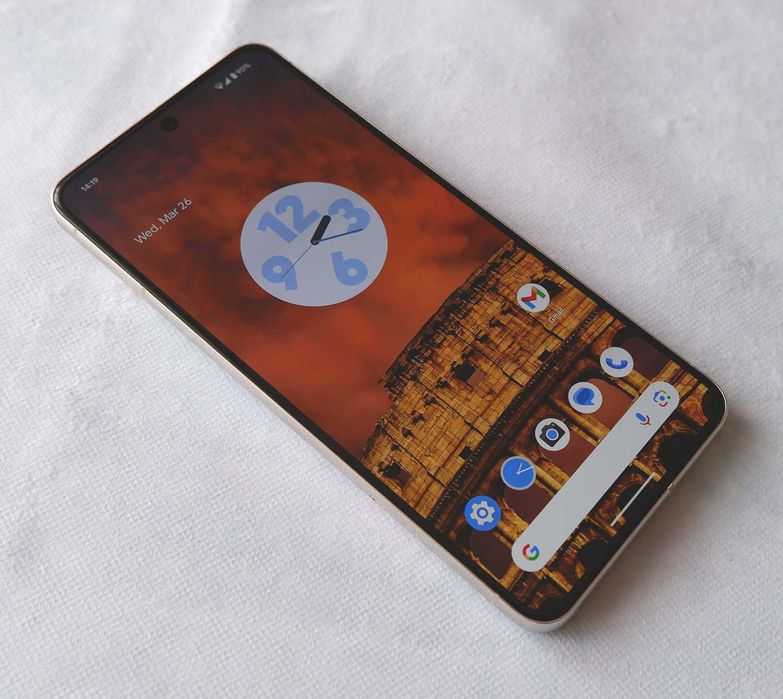 Pixel 8 Pro 128GB Porcelain, Гаранция, Като Нов