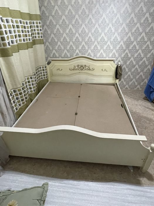 Кровать двухспальная