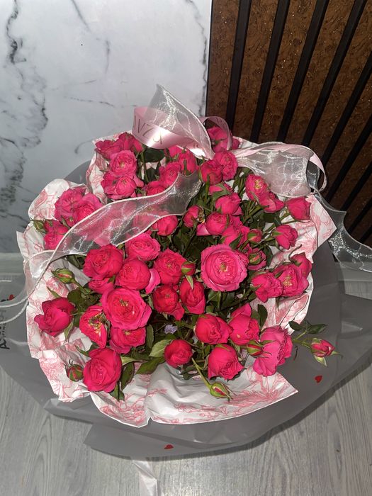 Кустовые розы срочно